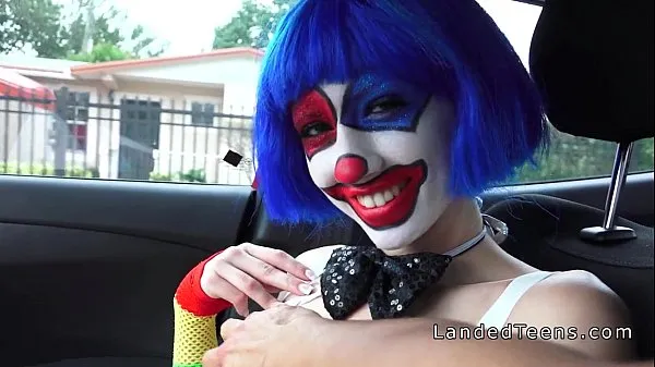 Novinky Clown teen fucking outdoor pov mojich filmoch
