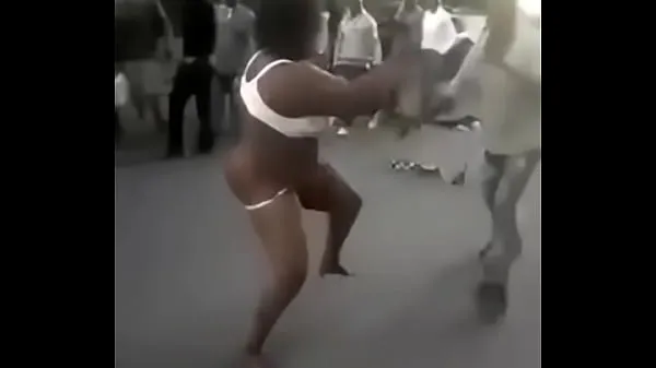 मेरी फिल्मों Woman Strips Completely Naked During A Fight With A Man In Nairobi CBD नया