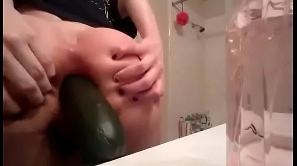 Baru Young blonde gf fists herself and puts a cucumber in ass Filem saya