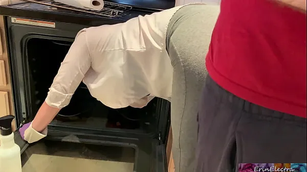 Mới Stepmom is horny and stuck in the oven - Erin Electra Phim của tôi