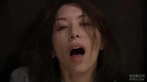 Novo Japanese wife masturbating when catching two strangers meus filmes