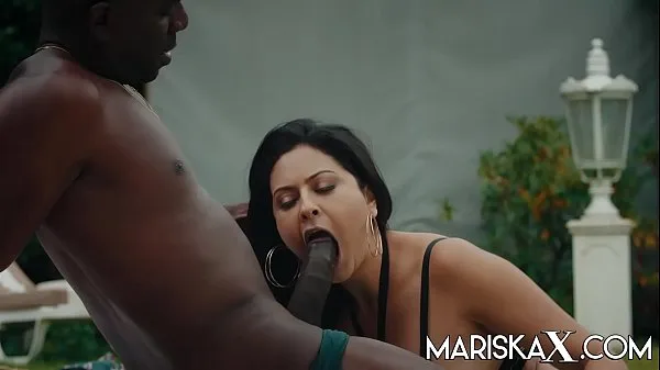 Baru MARISKAX Mariska gets fucked by black cock outside Film saya
