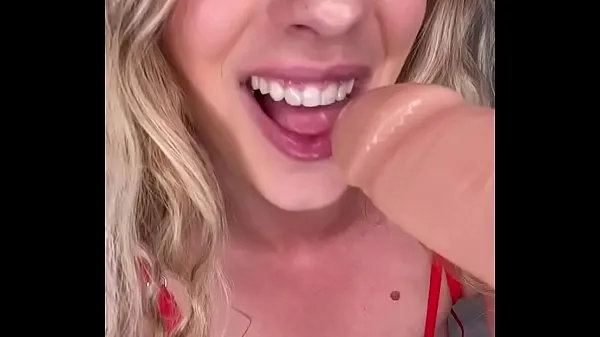 Nuovo Blondie is Masturbating and make herself come miei film