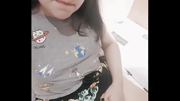 Nya Cute petite girl records a video masturbating - Hana Lily mina filmer