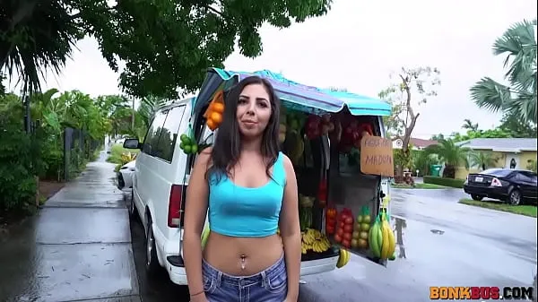Novo Luna Leve Fucked Fruit Lady In Bus mojih filmih