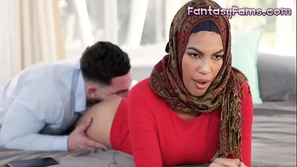 Novo Fucking Muslim Converted Stepsister With Her Hijab On - Maya Farrell, Peter Green - Family Strokes mojih filmih