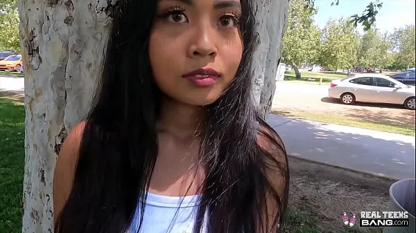 Baru Real Teens - Chesty Asian Luna Mills Does Her First Porn Casting Filem saya