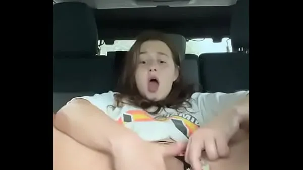 Ny Gordita loca se masturba en el auto (AlanaRose8 mine film