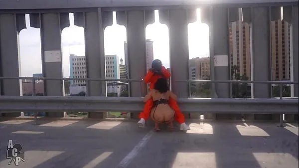 Nytt Officer Teresa Ramos Arrest Gibby The Clown For Public Sex But Wants A Piece Of The Action filmene mine